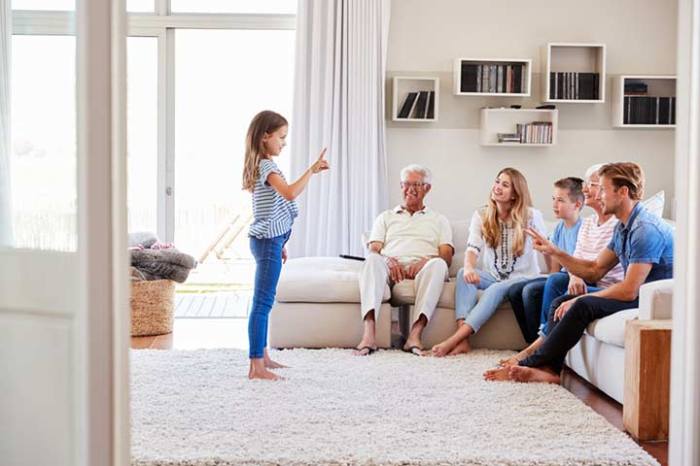 Regelmäßige Familientreffen organisieren